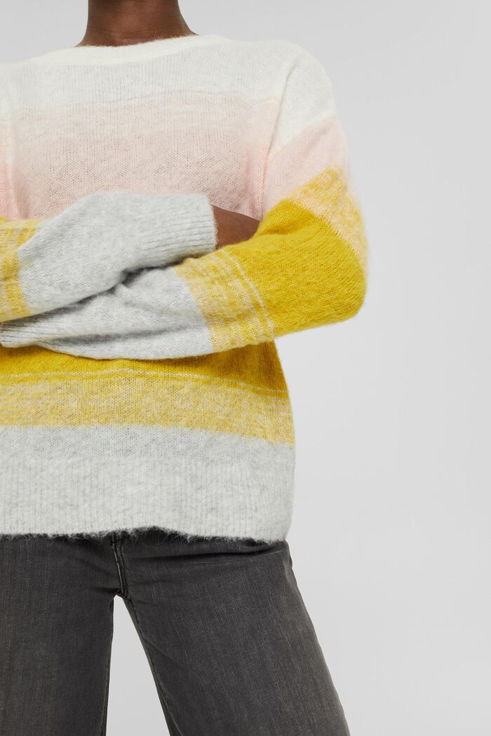 S vlnou: pulovr s přechodem barev, PASTEL PINK, detail image number 2