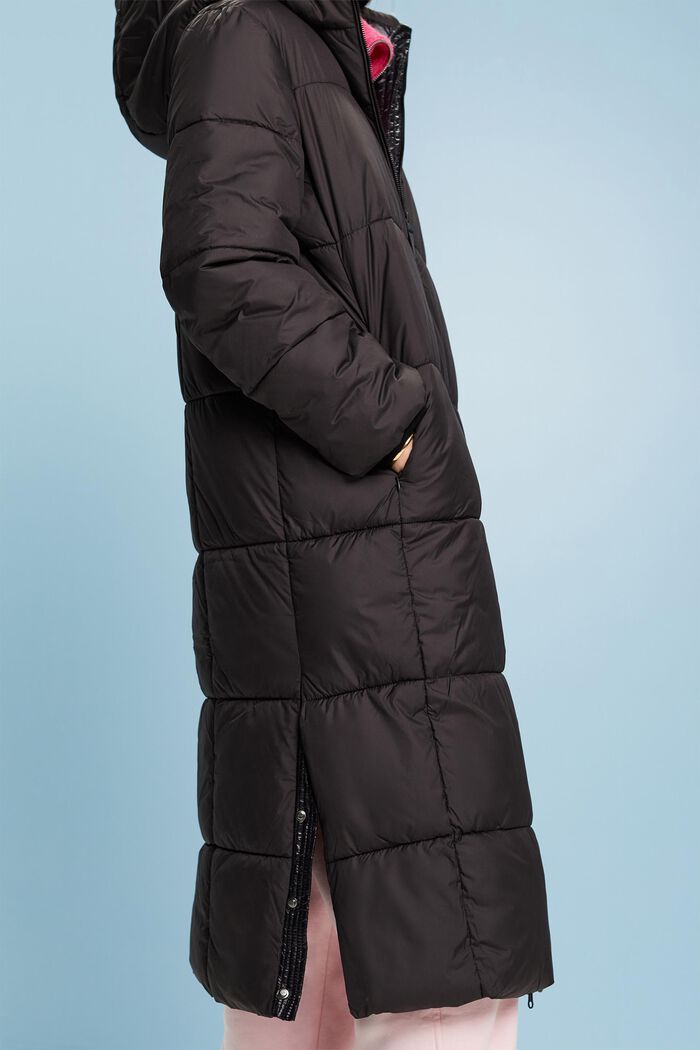Prošívaný péřový kabát s kapucí, BLACK, detail image number 1