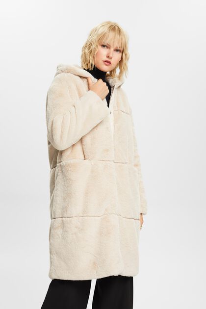 Kabát s kapucí, z umělé kožešiny