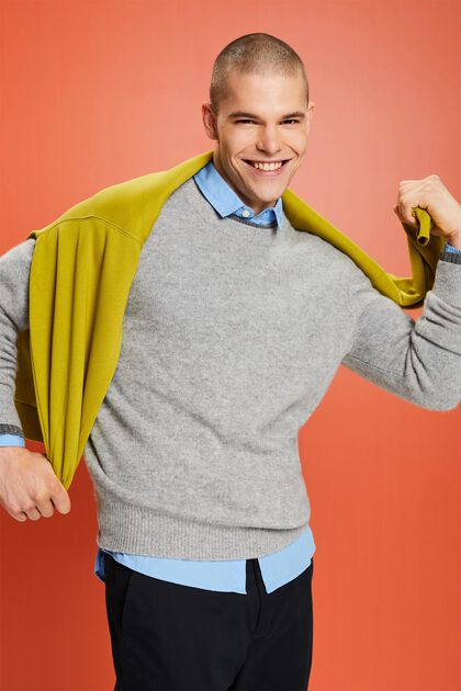 Kašmírový pulovr