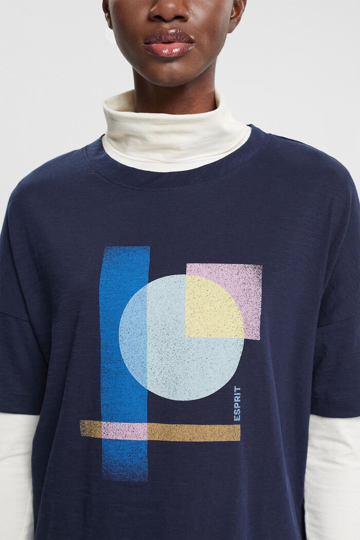 Bavlněné tričko s geometrickým potiskem, NAVY, detail image number 2