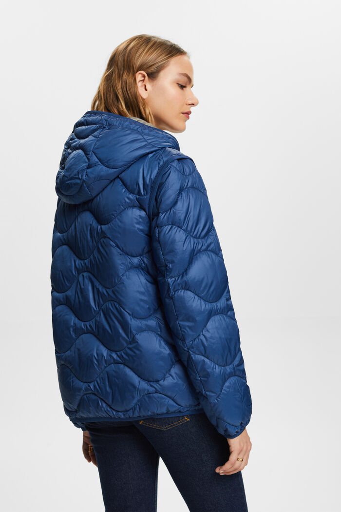 Z recyklovaného materiálu: prošívaná bunda s kapucí, kterou lze proměnit na vestu, GREY BLUE, detail image number 3