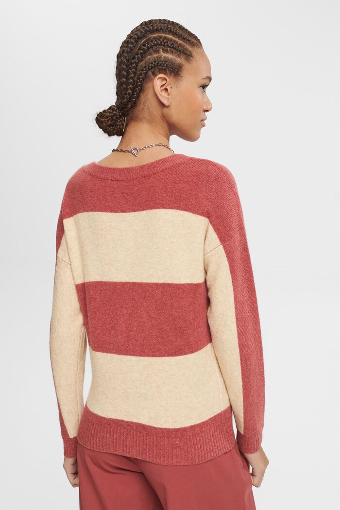 S vlnou: pruhovaný pulovr, TERRACOTTA, detail image number 3