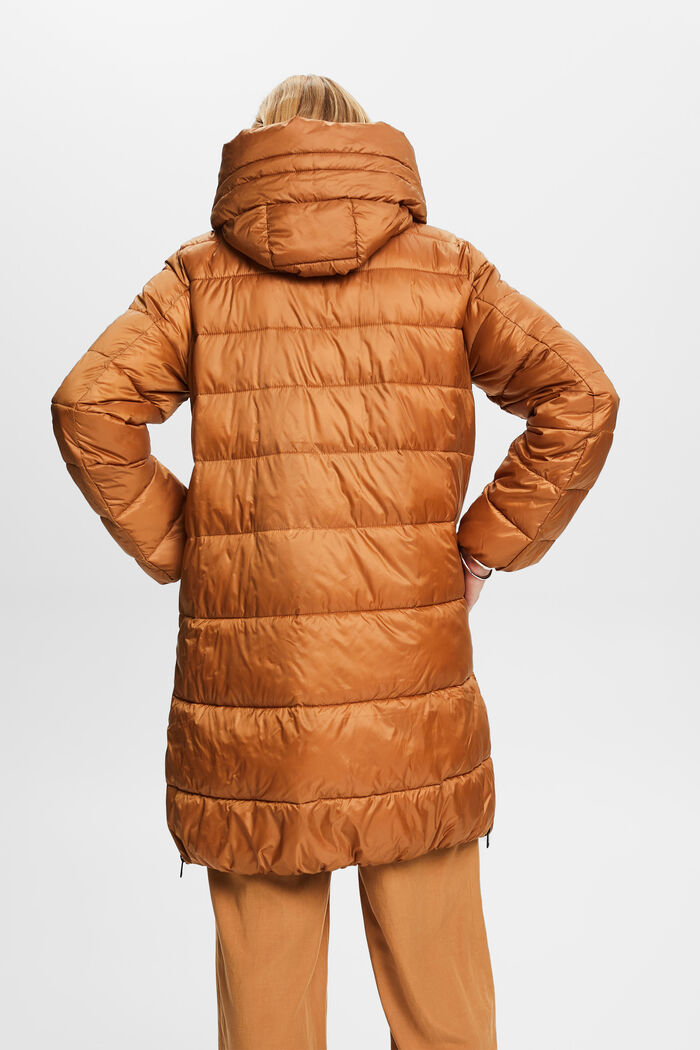 Z recyklovaného materiálu: péřový kabát s kapucí, CARAMEL, detail image number 3