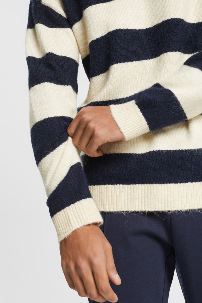 Pletený pulovr s proužky, KHAKI BEIGE, detail image number 2