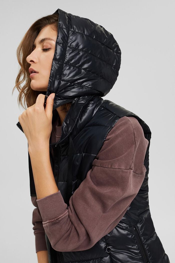 Z recyklovaného materiálu: vesta s odepínací kapucí, BLACK, detail image number 5