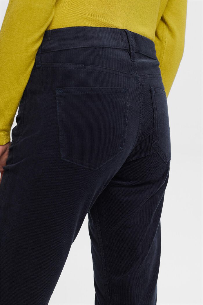 Úzké manšestrové kalhoty se středně vysokým pasem, NAVY, detail image number 2