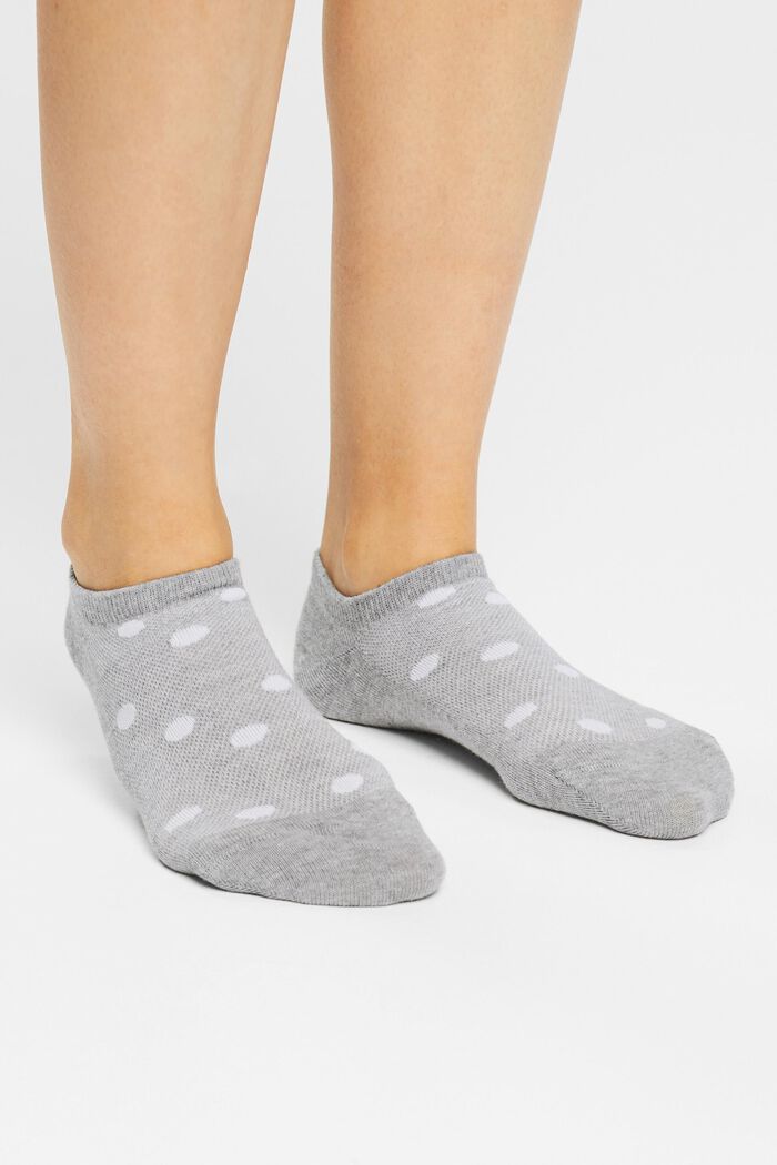 2 ks v balení: Nízké ponožky s puntíky