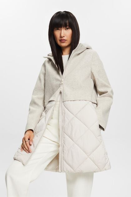 Kabát s kapucí ze směsového materiálu