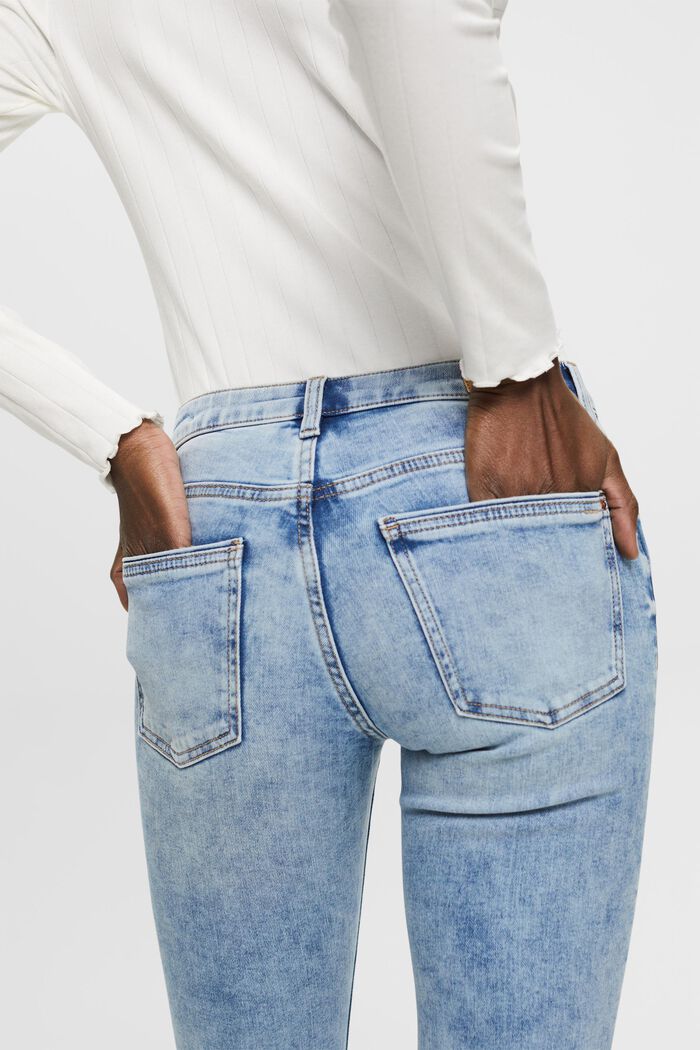 Strečové džíny Slim Fit se středně vysokým pasem, BLUE LIGHT WASHED, detail image number 2