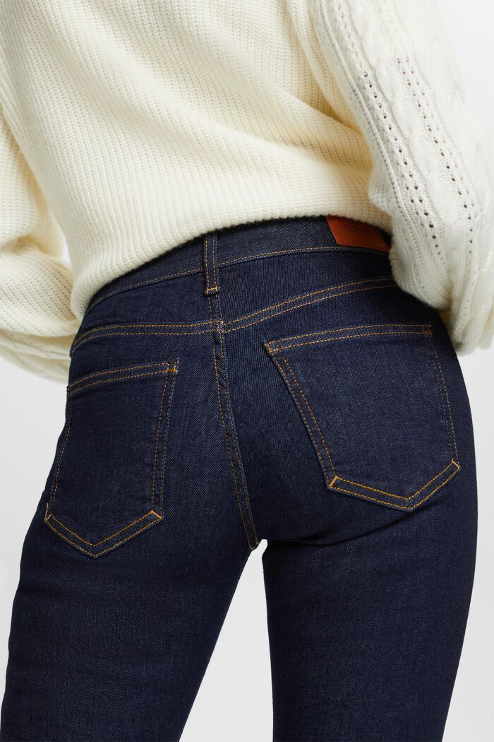 Z recyklovaného materiálu: slim džíny se střední výškou pasu, BLUE RINSE, detail image number 4