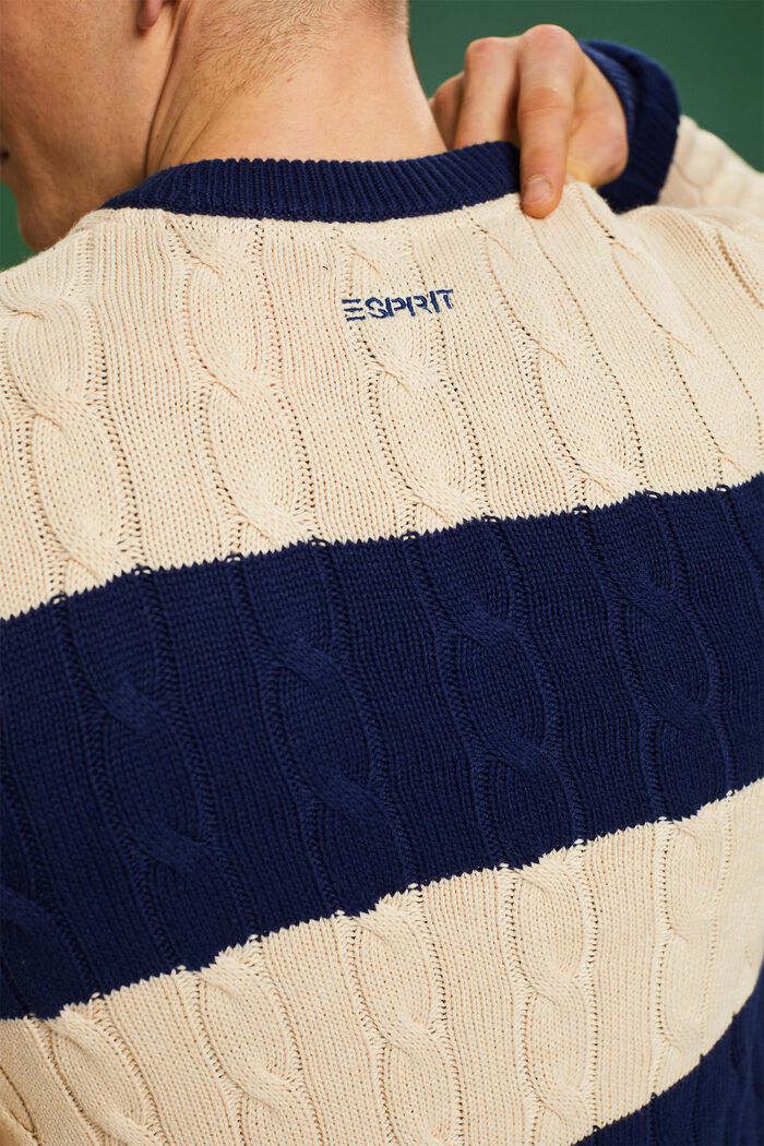 Pruhovaný pulovr z copánkové pleteniny, SAND, detail image number 5