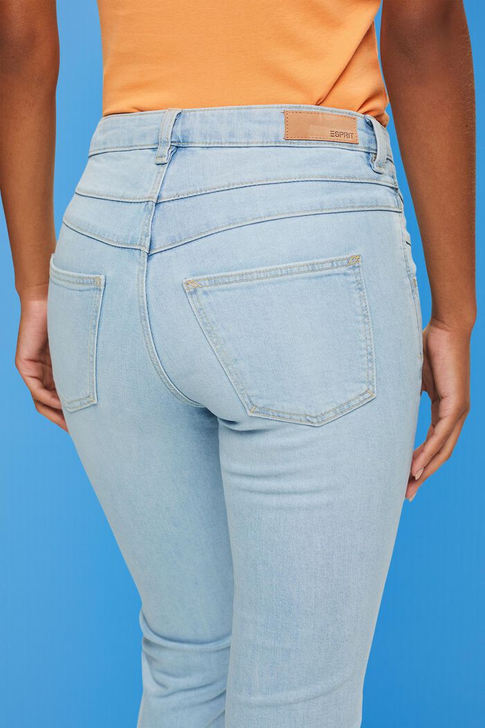 Bavlněné džíny se středně vysokým pasem a rozšířenými nohavicemi, BLUE LIGHT WASHED, detail image number 4