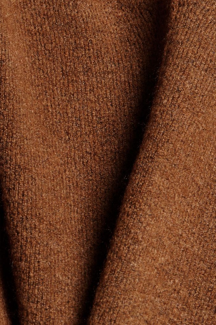 S vlnou: pulovr se špičatým výstřihem, TOFFEE, detail image number 4