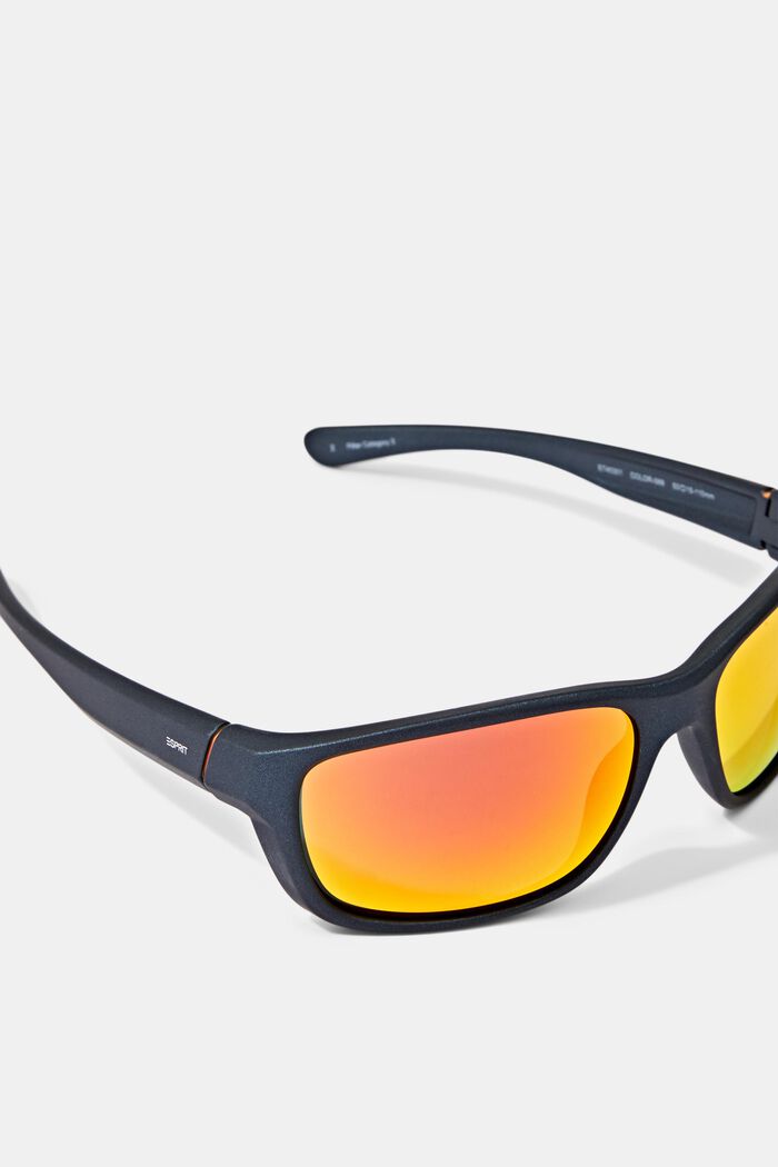 Sportovní sluneční brýle s flexibilními stranicemi