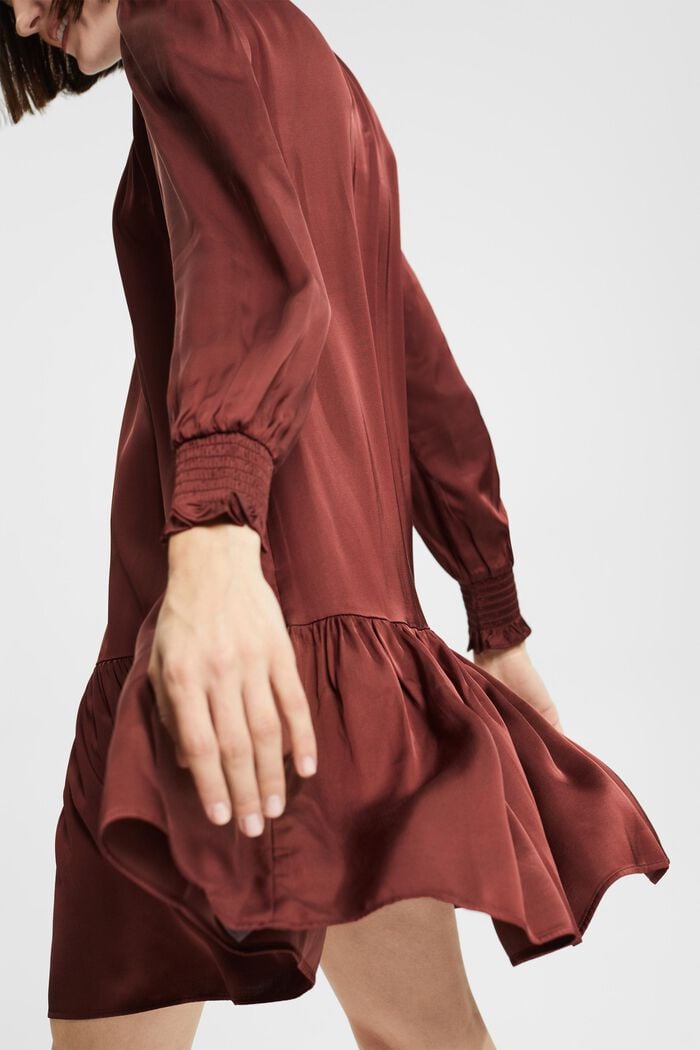 Saténové šaty s nařaseným límcem, LENZING™ ECOVERO™, BORDEAUX RED, detail image number 2
