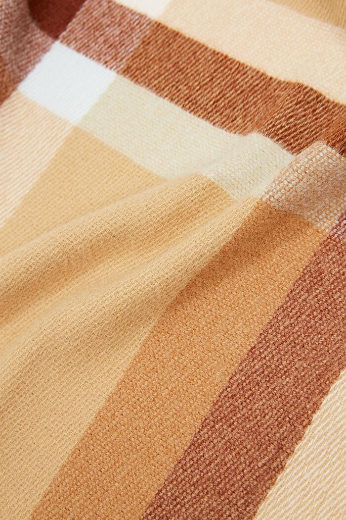 Z recyklovaného materiálu: károvaná tkaná šála s třásněmi, KHAKI BEIGE, detail image number 1