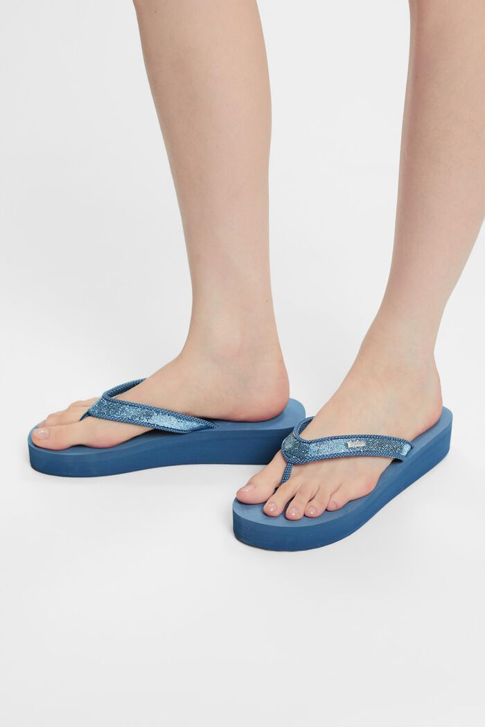 Pantofle na platformě s páskem mezi prsty, BLUE, detail image number 1