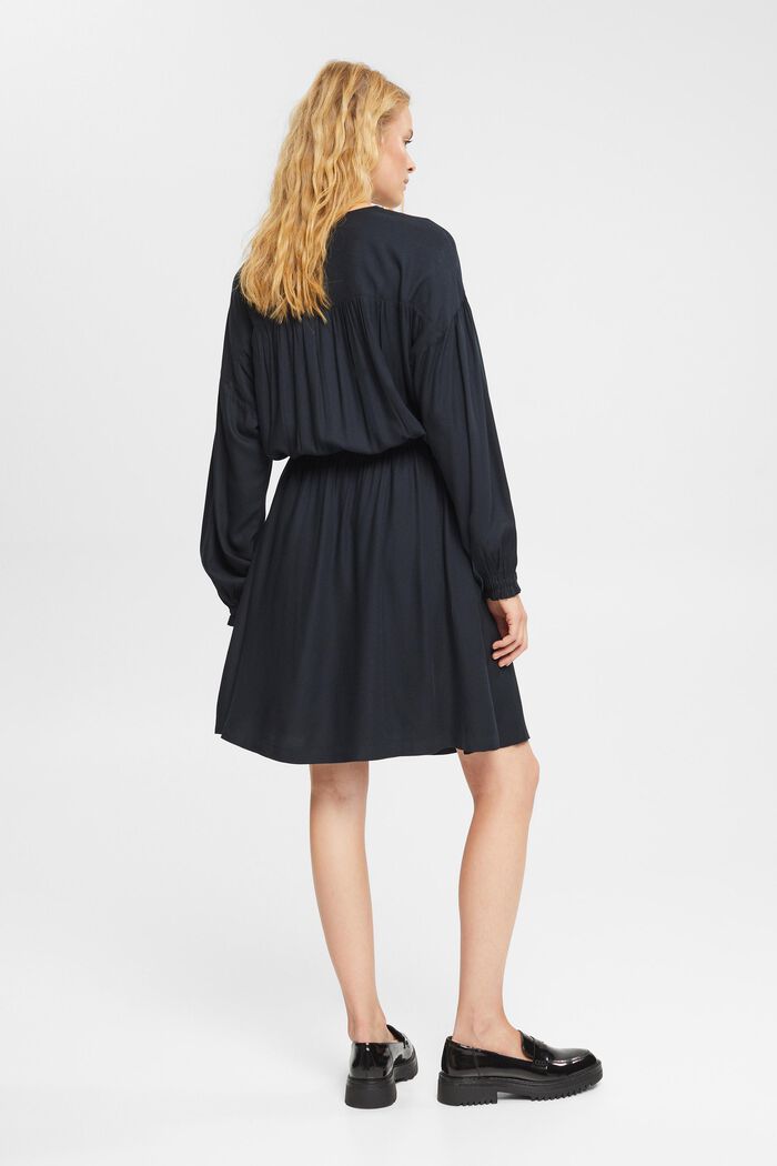 Šaty s pružným pasem, LENZING™ ECOVERO™, BLACK, detail image number 4