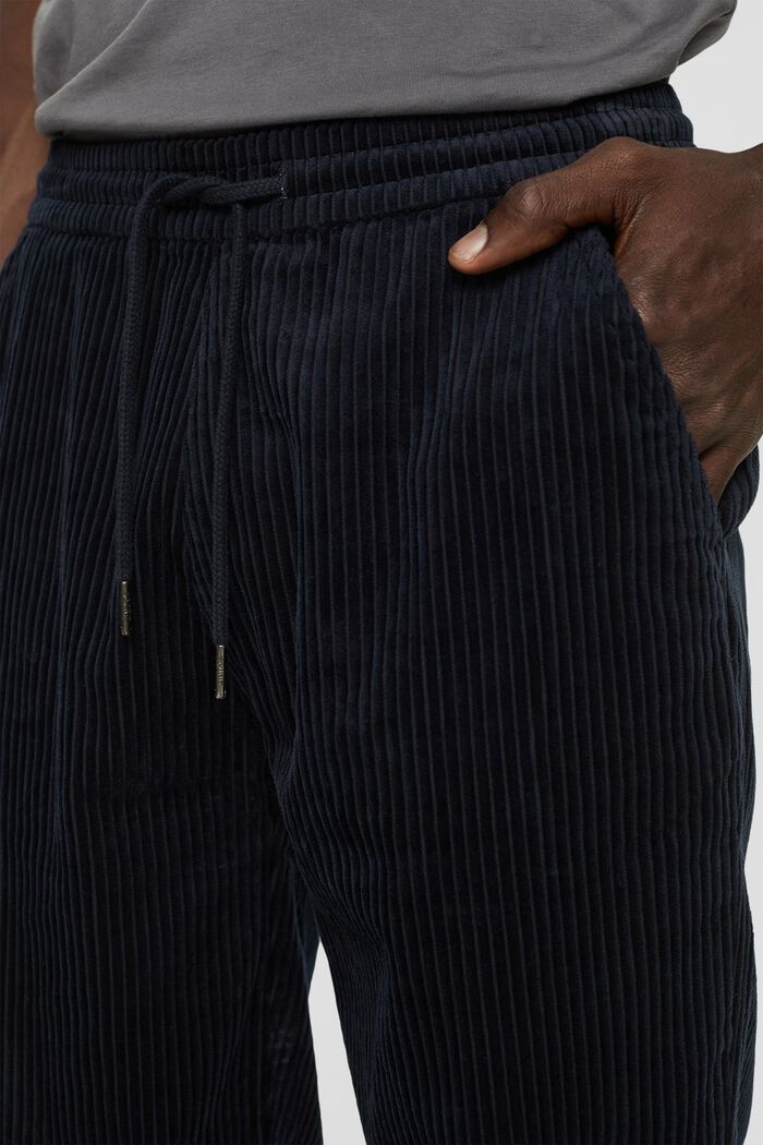 Manšestrové kalhoty v jogger stylu, BLACK, detail image number 0