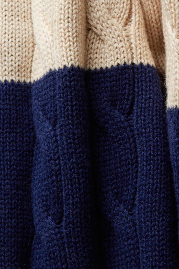 Pruhovaný pulovr z copánkové pleteniny, SAND, detail image number 7