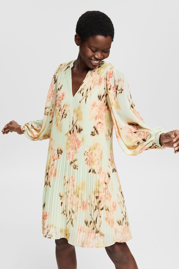 Z recyklovaného materiálu: šifonové šaty s květovaným vzorem, PASTEL GREEN, overview